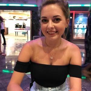 Meet your Posher, Lia